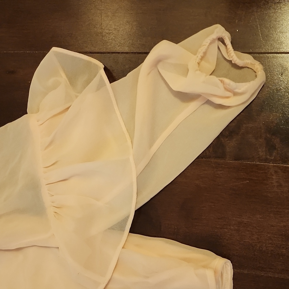 GUESS Brailyn Ruched Halter Top - Picture 7 of 7